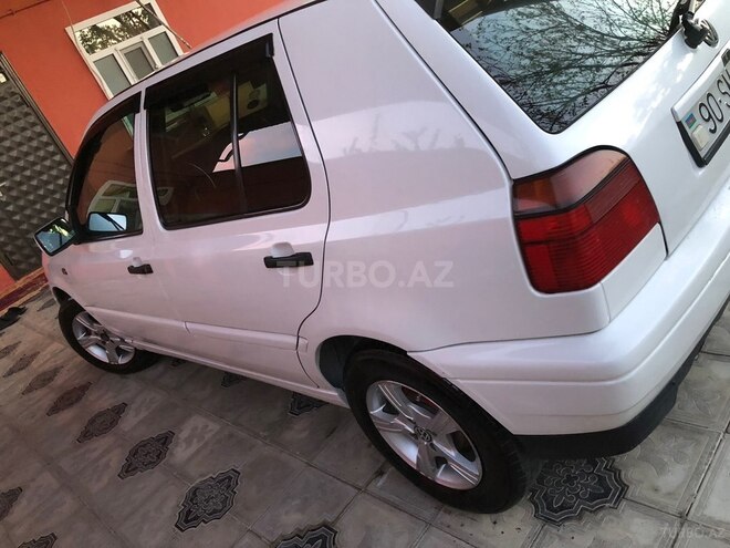 Volkswagen Golf-3