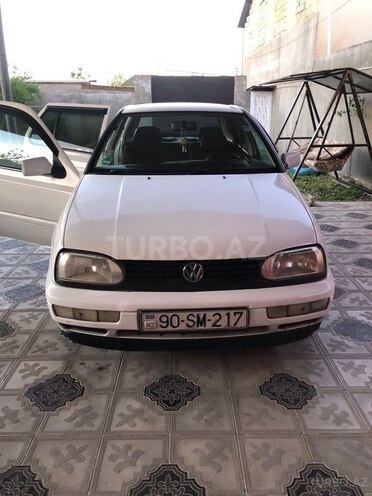 Volkswagen Golf-9