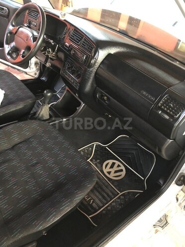 Volkswagen Golf-18