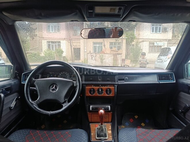 Mercedes 190-7