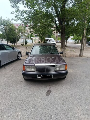 Mercedes 190-5