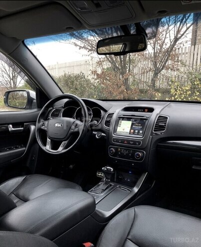 Kia Sorento-2