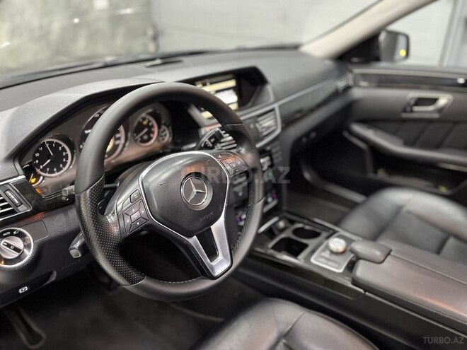 Mercedes E 350-19