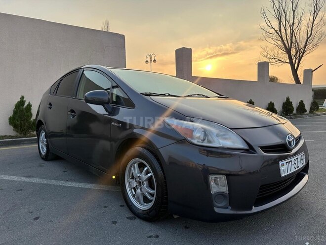 Toyota Prius-3