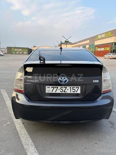Toyota Prius-7