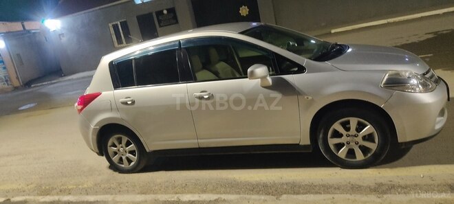 Nissan Tiida-3