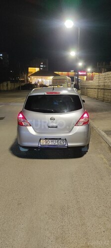 Nissan Tiida-2