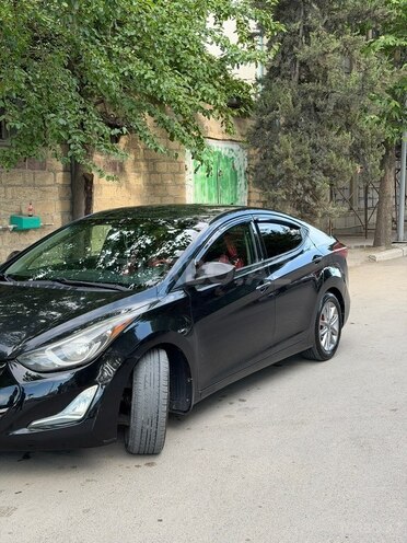 Hyundai Elantra-4