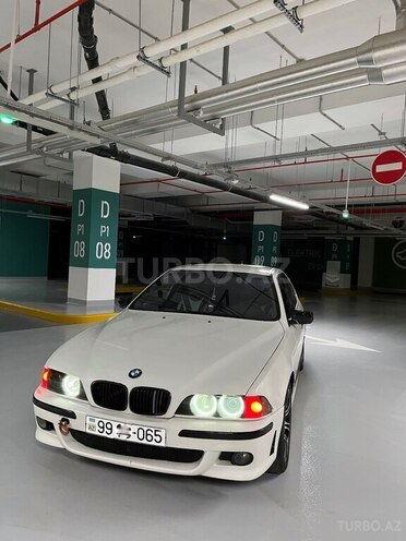 BMW 523-4