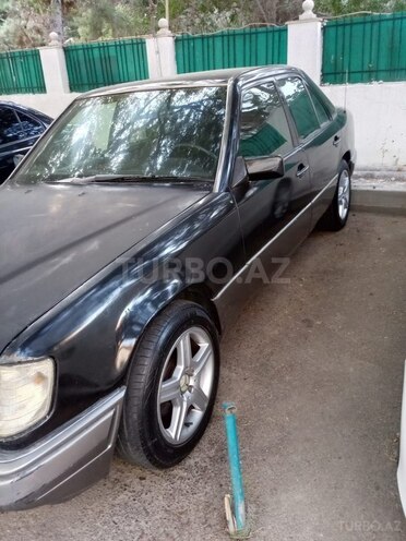 Mercedes 220 E-3