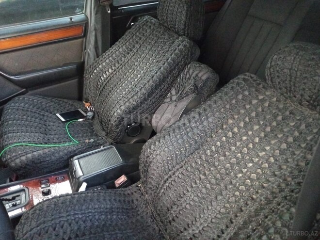Mercedes 220 E-8