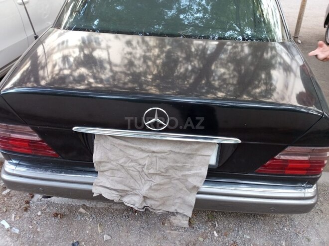 Mercedes 220 E-4