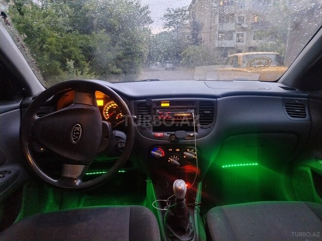 Kia Rio-6