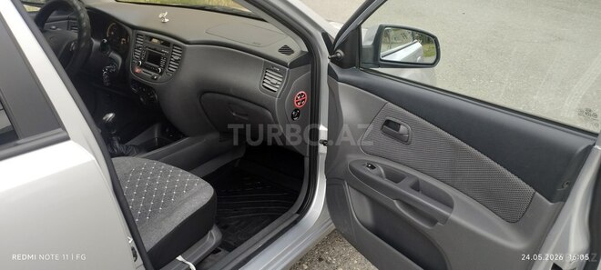 Kia Rio-11