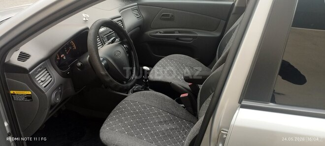 Kia Rio-7