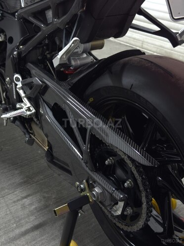 BMW S 1000 RR-13