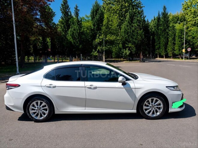 Toyota Camry-3