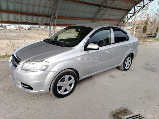 Chevrolet Aveo-5