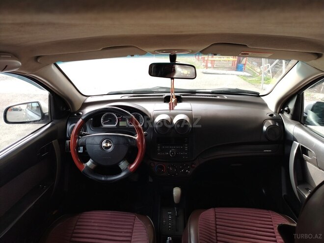 Chevrolet Aveo-3