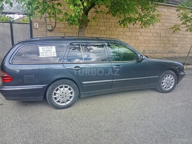 Mercedes E 240-4