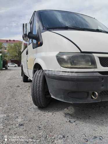 Ford Transit-6