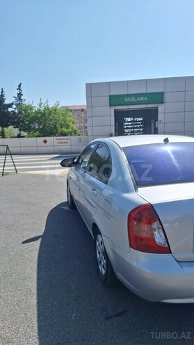 Hyundai Accent-9
