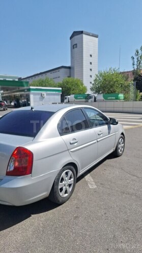 Hyundai Accent-10