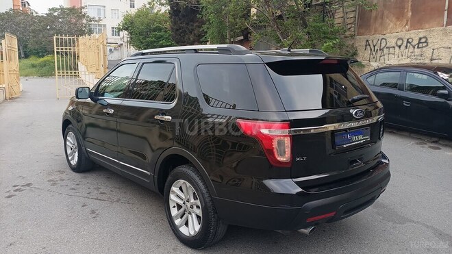 Ford Explorer-7