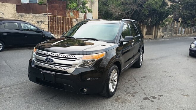 Ford Explorer-1