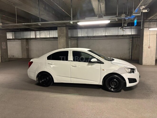 Chevrolet Aveo-6