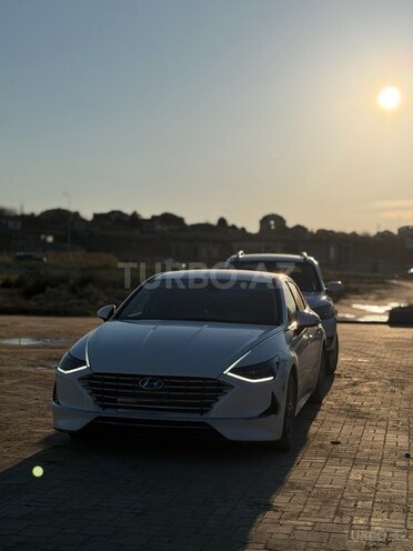 Hyundai Sonata-2