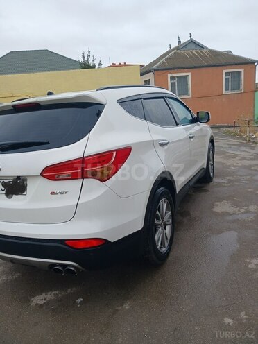 Hyundai Santa Fe-4