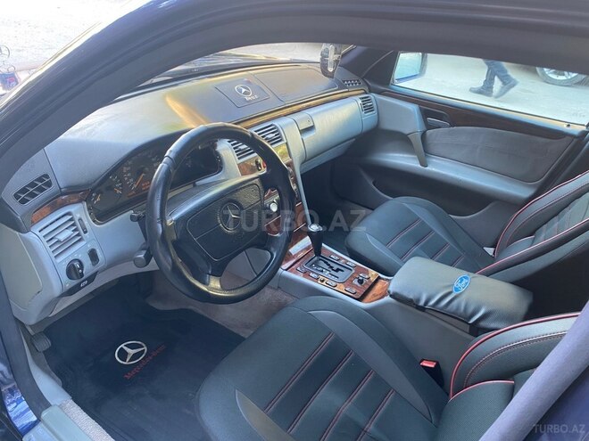 Mercedes E 240-9