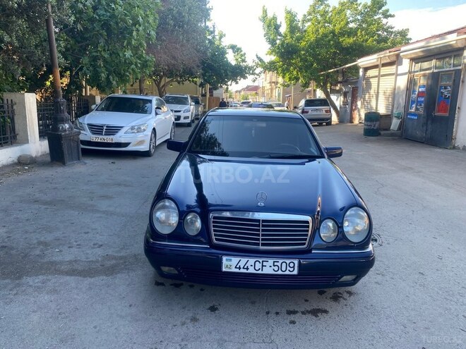 Mercedes E 240-7