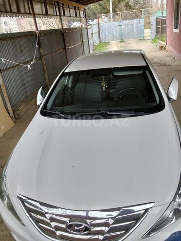 Hyundai Sonata-5