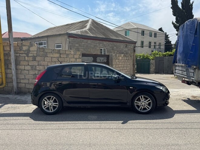 Hyundai i30-10