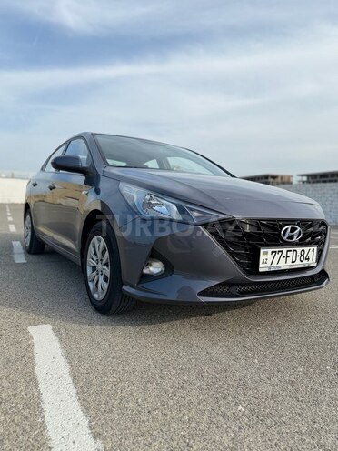 Hyundai Accent-1