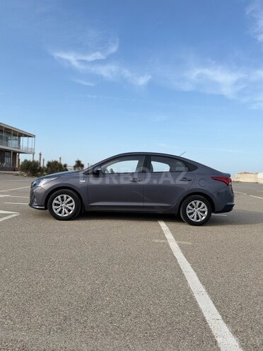 Hyundai Accent-18