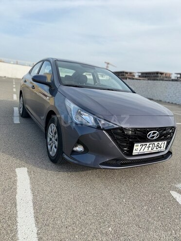 Hyundai Accent-19