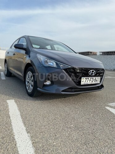 Hyundai Accent-20
