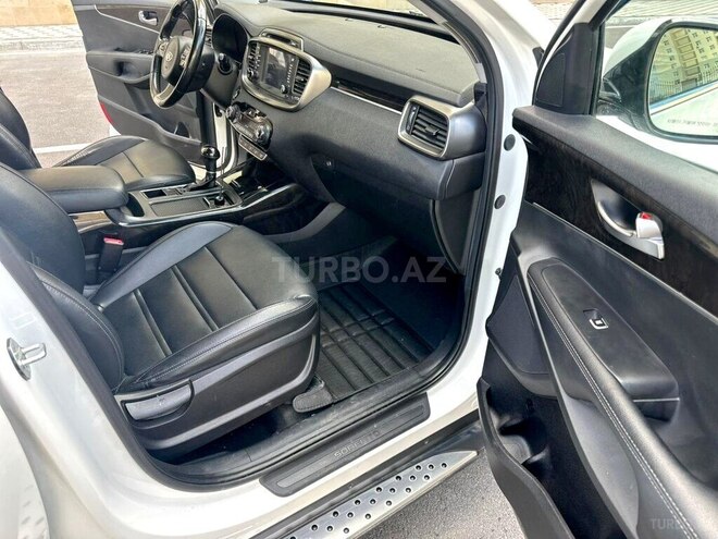 Kia Sorento-14