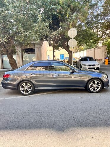 Mercedes E 220-8