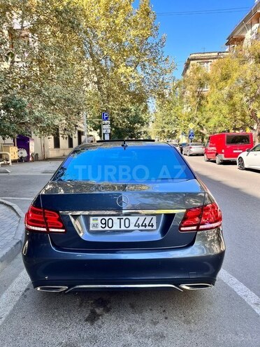Mercedes E 220-4