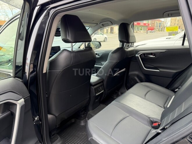 Toyota RAV4-13