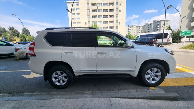 Toyota Land Cruiser Prado-2