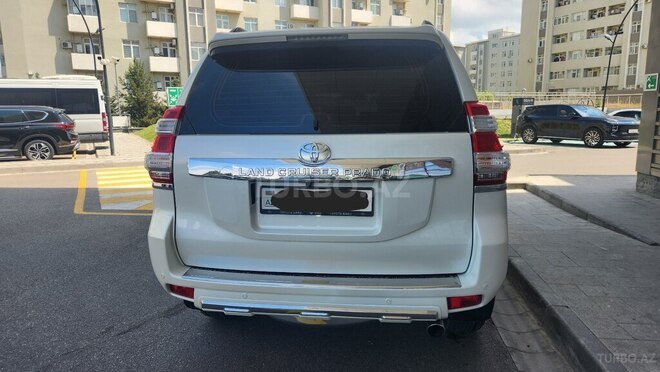 Toyota Land Cruiser Prado-3