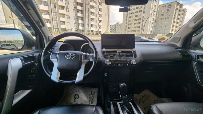 Toyota Land Cruiser Prado-6