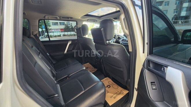 Toyota Land Cruiser Prado-10