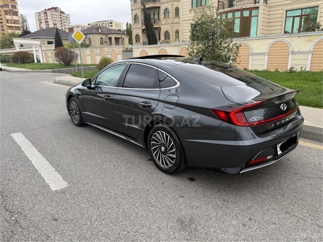 Hyundai Sonata-5