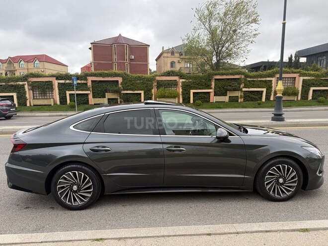 Hyundai Sonata-8